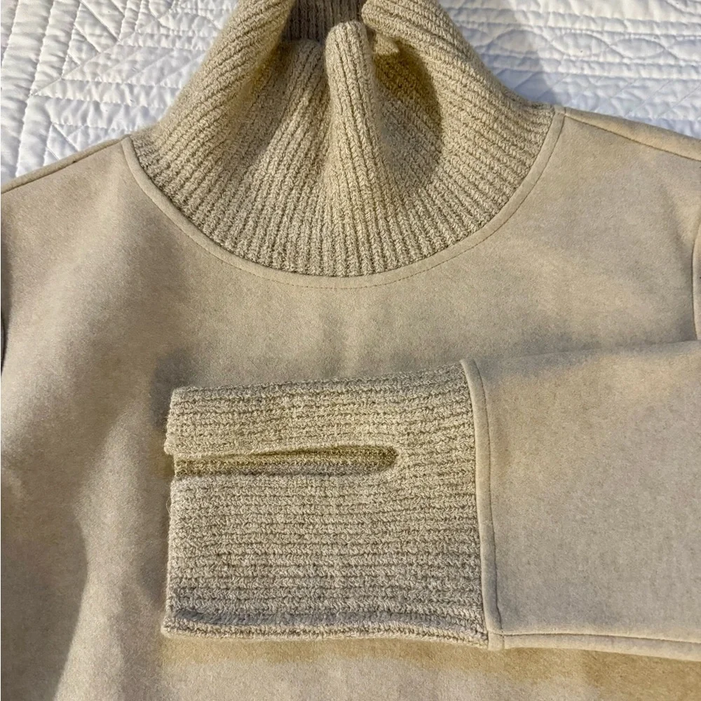 NWT Banana Republic Melton Turtleneck Sweater, SP - Picture 7 of 8